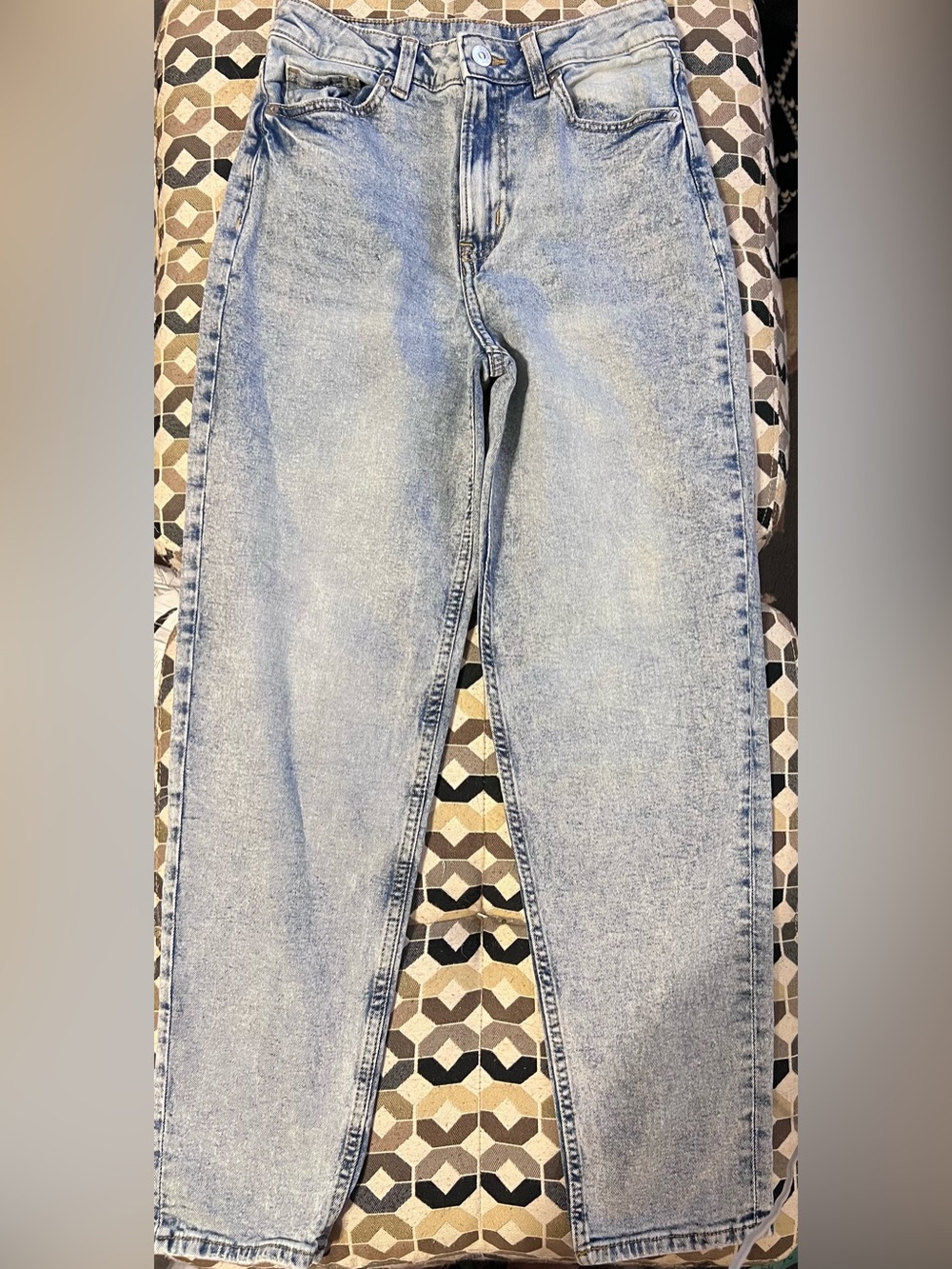 H&M Divided High Rise Mom Jeans Size 2 Light Acid Wash Denim